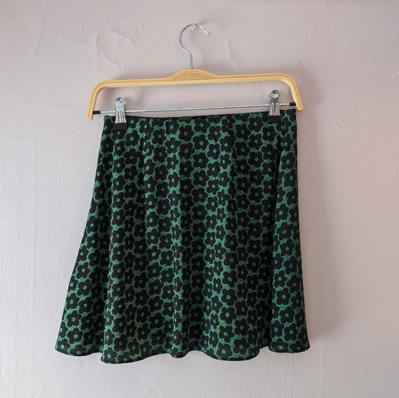 Flowy Floral Skirt - Picture 4 of 6